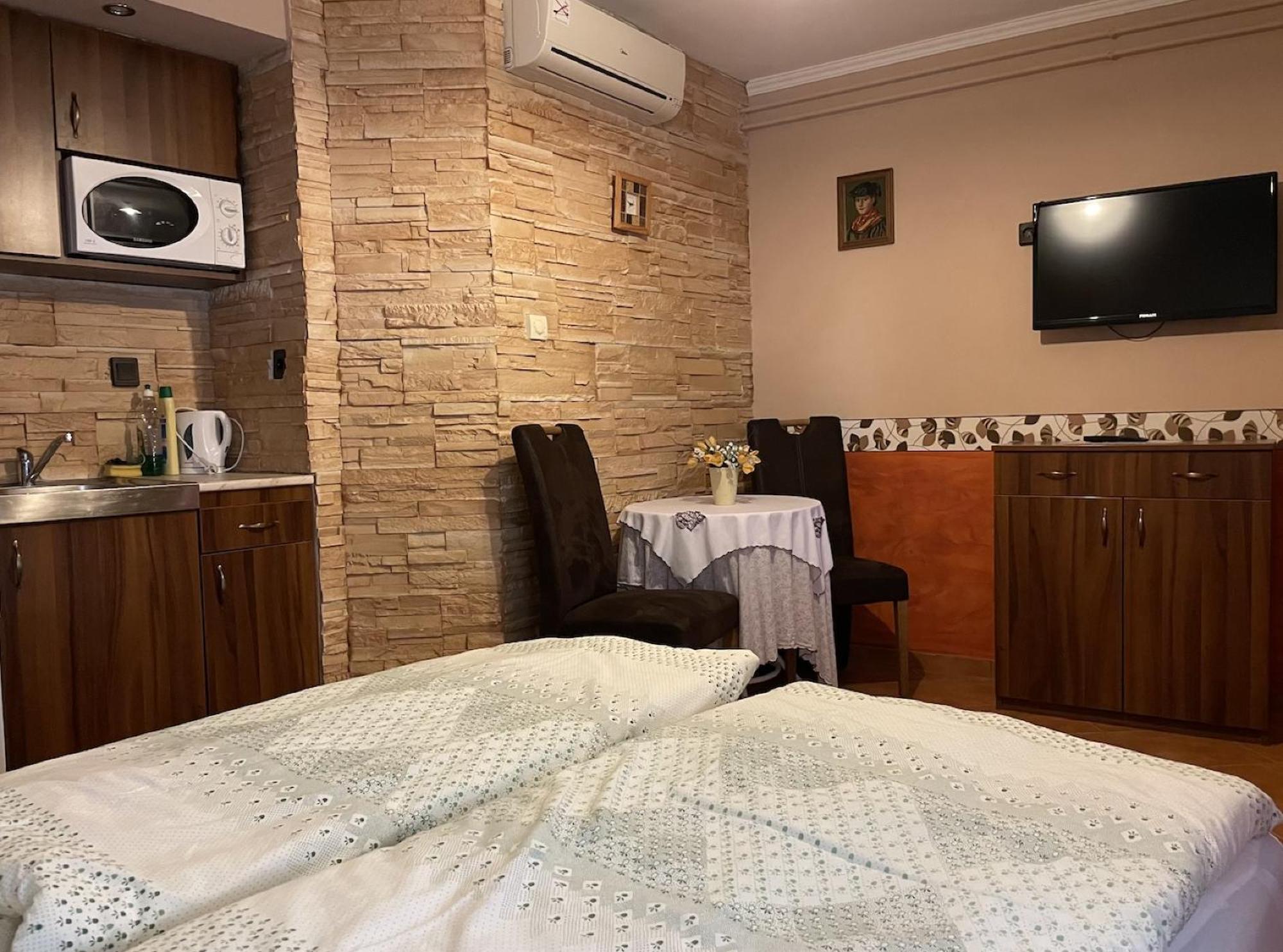 Rozmann Family Panzio & Apartmanhaz * Sárvár