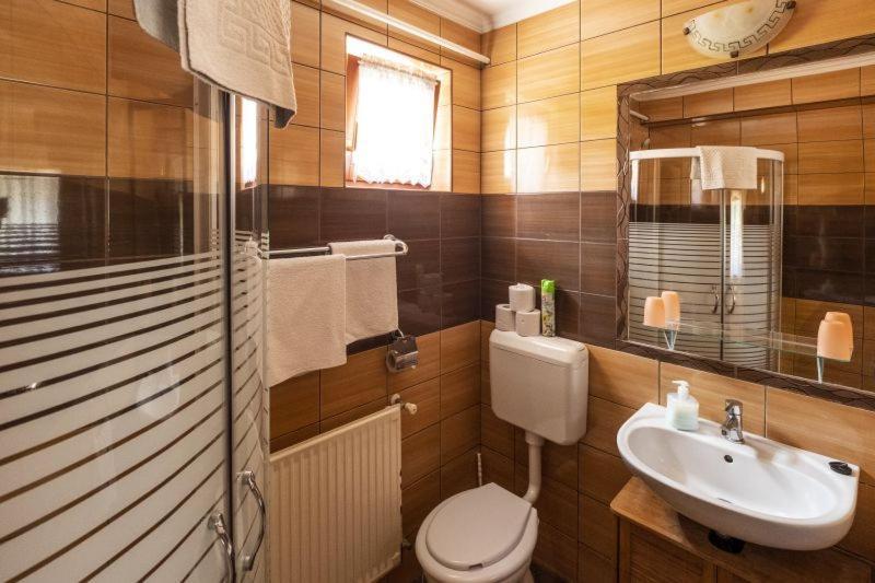 Rozmann Family Panzio & Apartmanhaz Apartment Sarvar